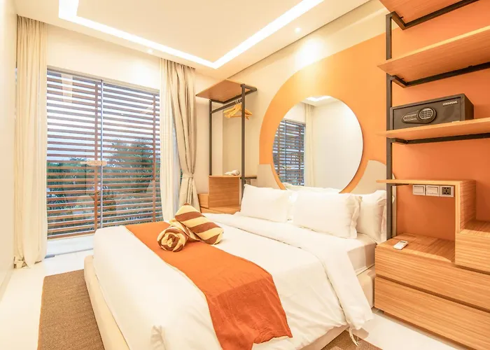 Opulent 6 Bedroom In Canggu, 300M To Cafe Del Mar Ferienhaus *