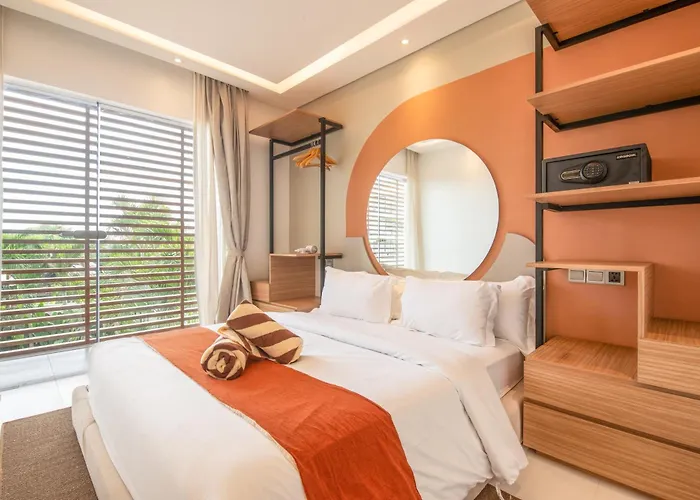 Ferienhaus Opulent 6 Bedroom In Canggu, 300M To Cafe Del Mar Canggu