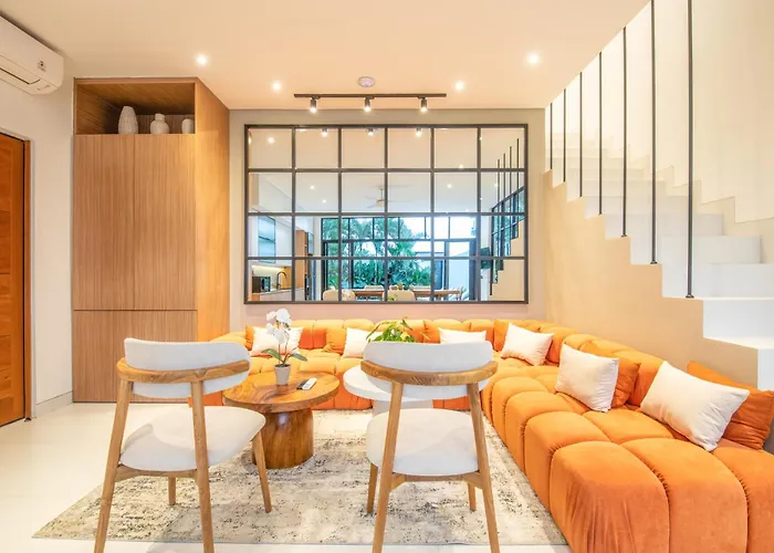 Opulent 6 Bedroom In Canggu, 300M To Cafe Del Mar *