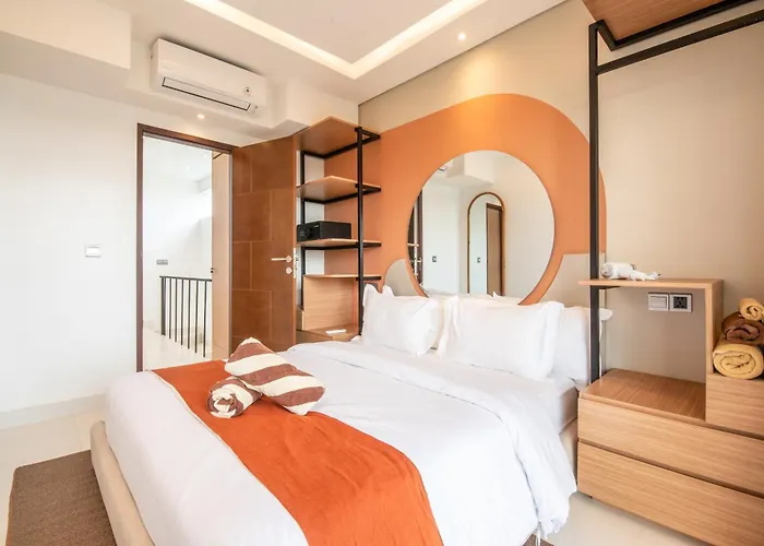 Opulent 6 Bedroom In Canggu, 300M To Cafe Del Mar Ferienhaus Canggu