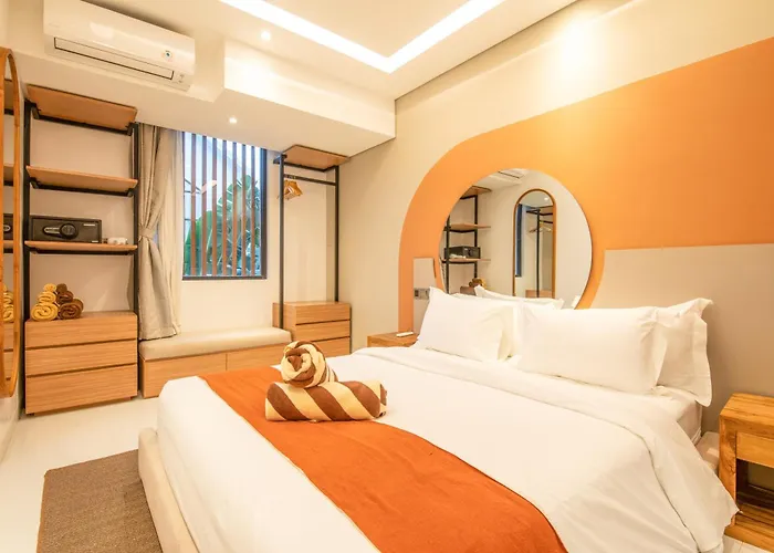 Opulent 6 Bedroom In Canggu, 300M To Cafe Del Mar Ferienhaus *